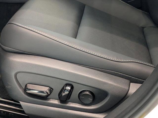 New 2025 Lexus UX 300h FWD image 4