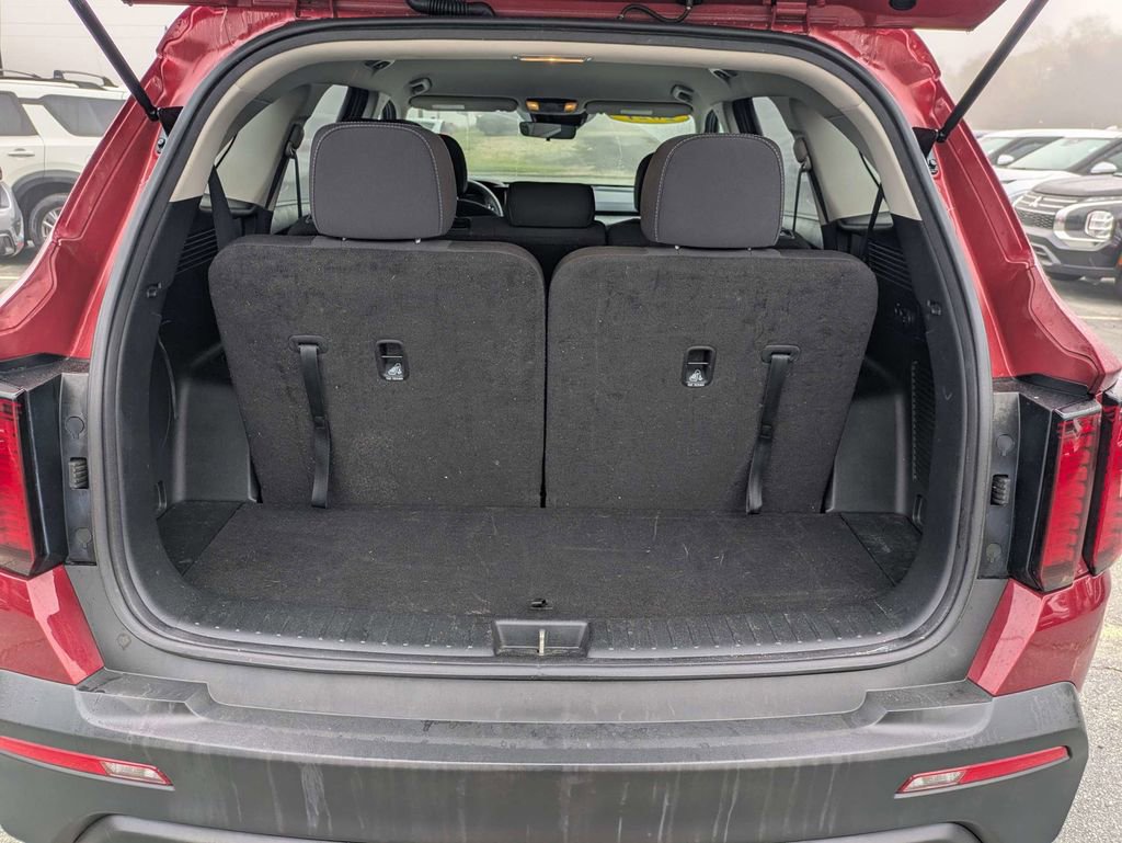 Used 2021 Kia Sorento LX image 12