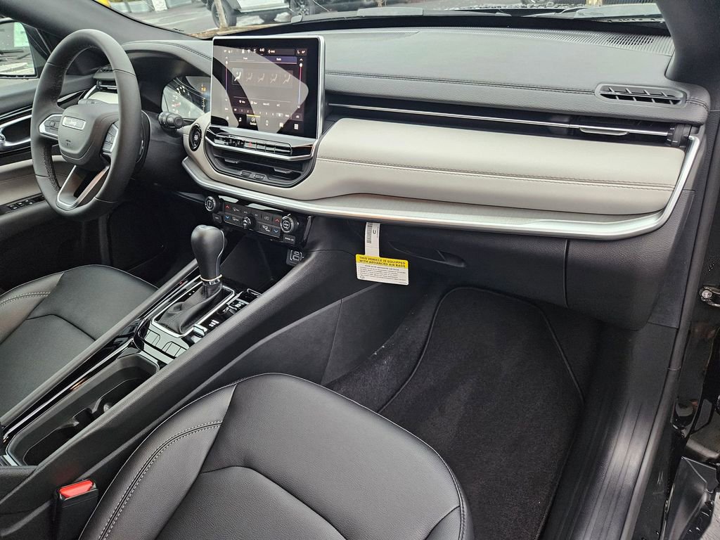 Certified 2026 Jeep Compass Limited image 36