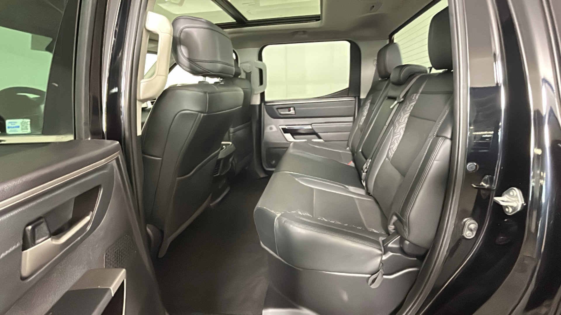 Used 2022 Toyota Tundra Limited AWD/4WD image 32