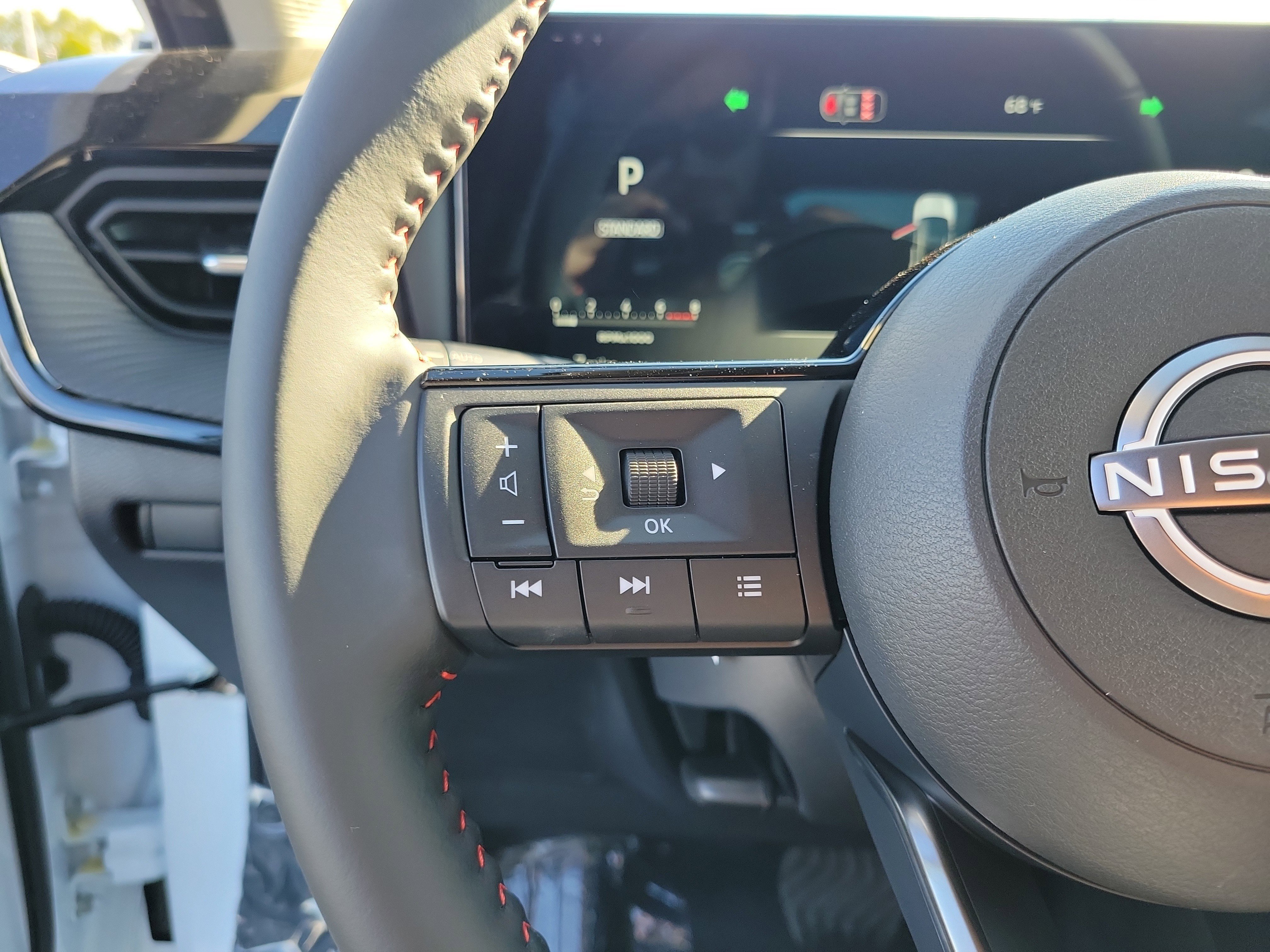 New 2026 Nissan Kicks SR w/ Cold Weather Package AWD/4WD image 23