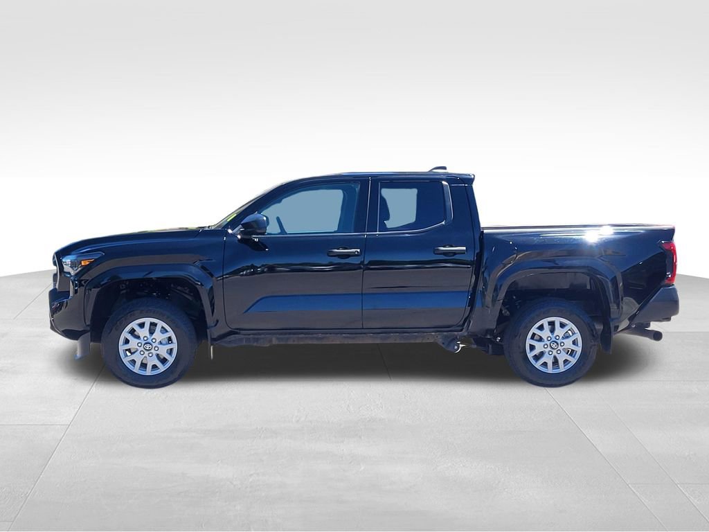 Used 2024 Toyota Tacoma SR AWD/4WD image 4