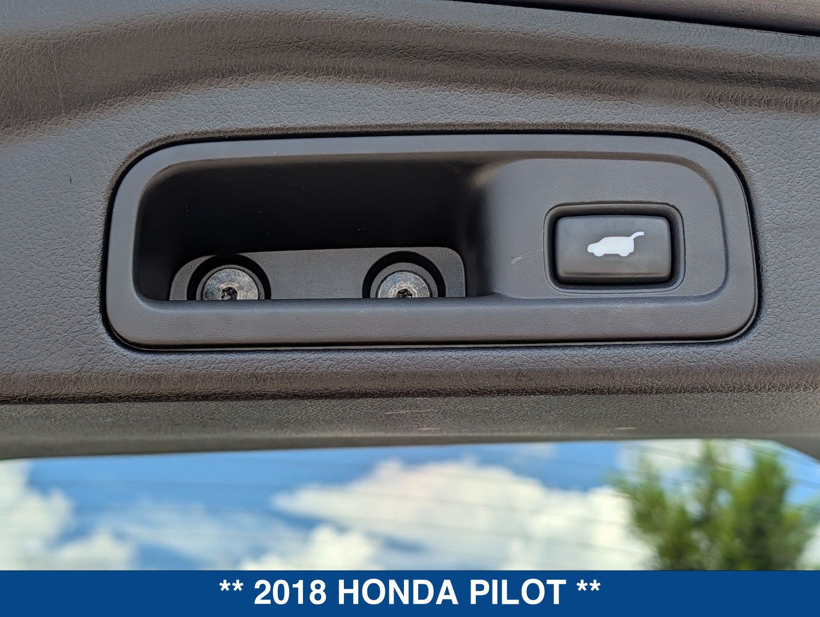 Used 2018 Honda Pilot Touring image 15