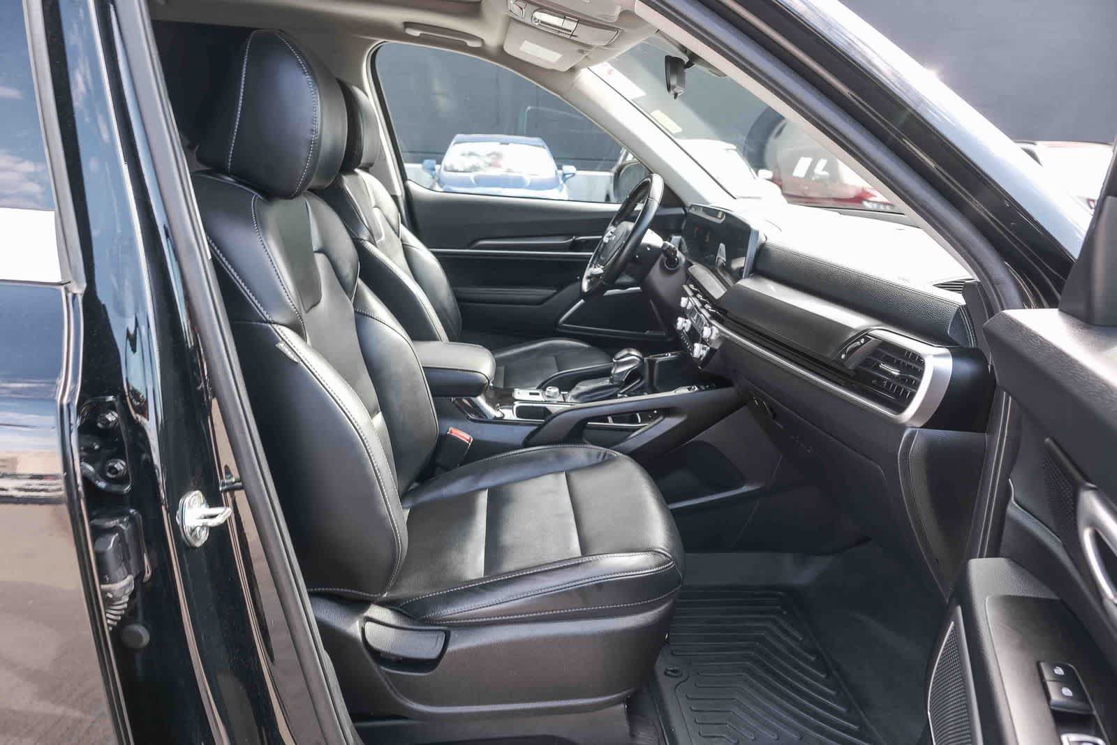 Used 2024 Kia Telluride S w/ S Sunroof Package FWD image 18