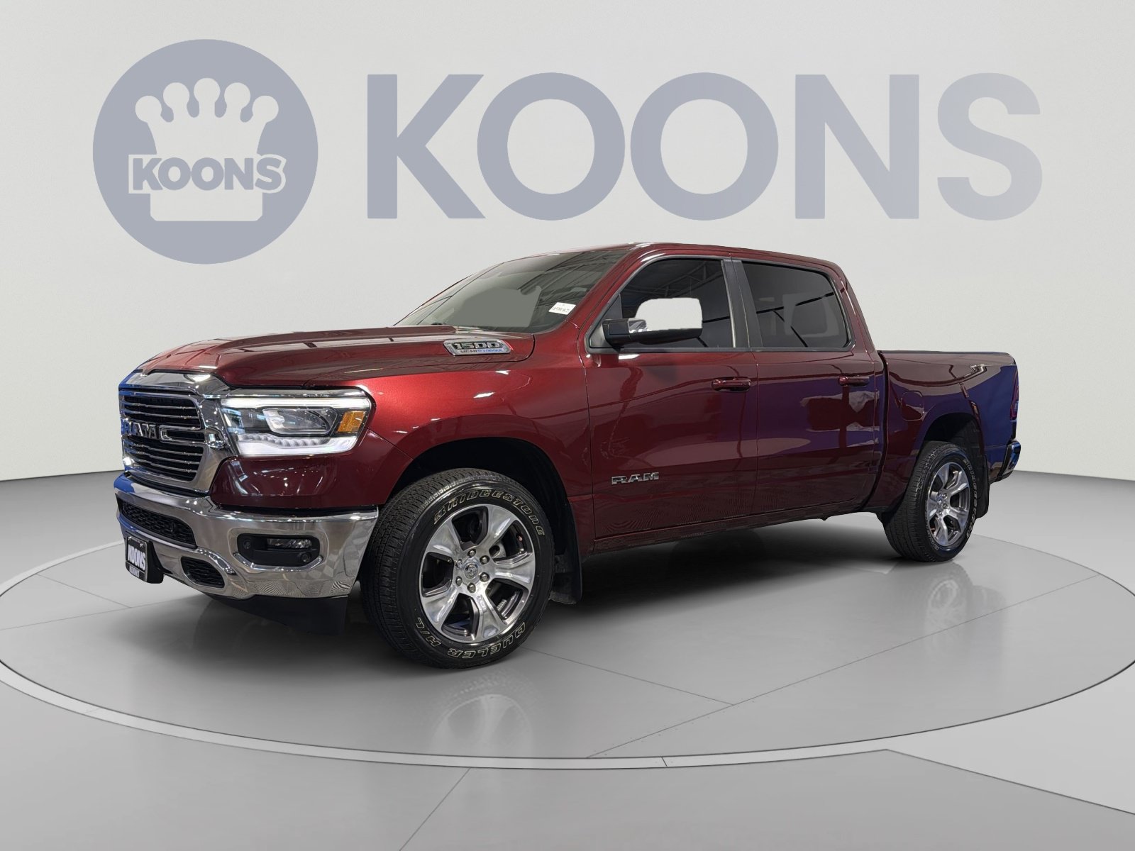 Used 2024 RAM 1500 Laramie AWD/4WD image 1