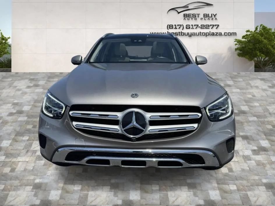 Used 2022 Mercedes-Benz GLC 300 w/ Premium Package Lite image 2