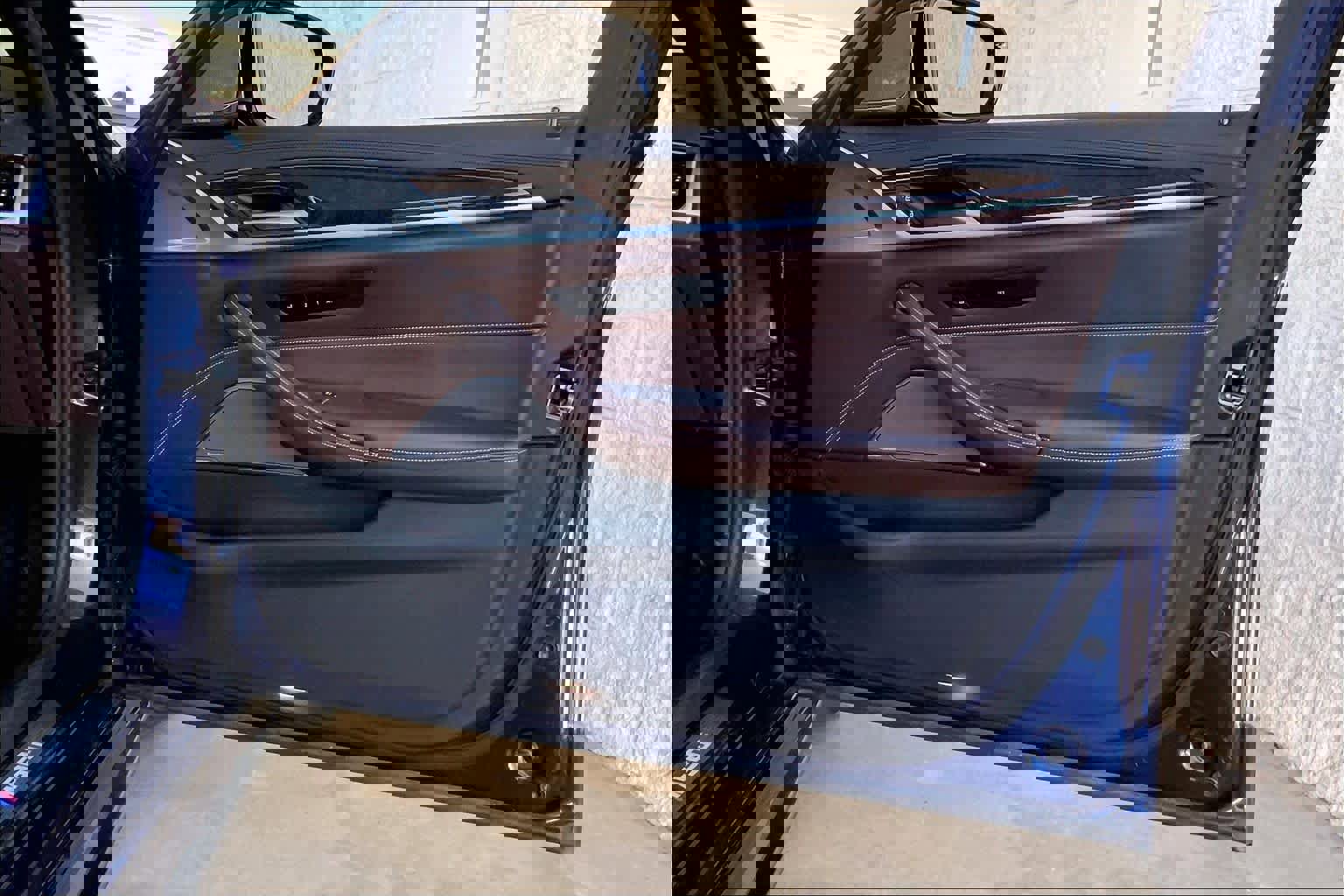 Used 2020 BMW M550i xDrive w/ Dynamic Handling Package image 23