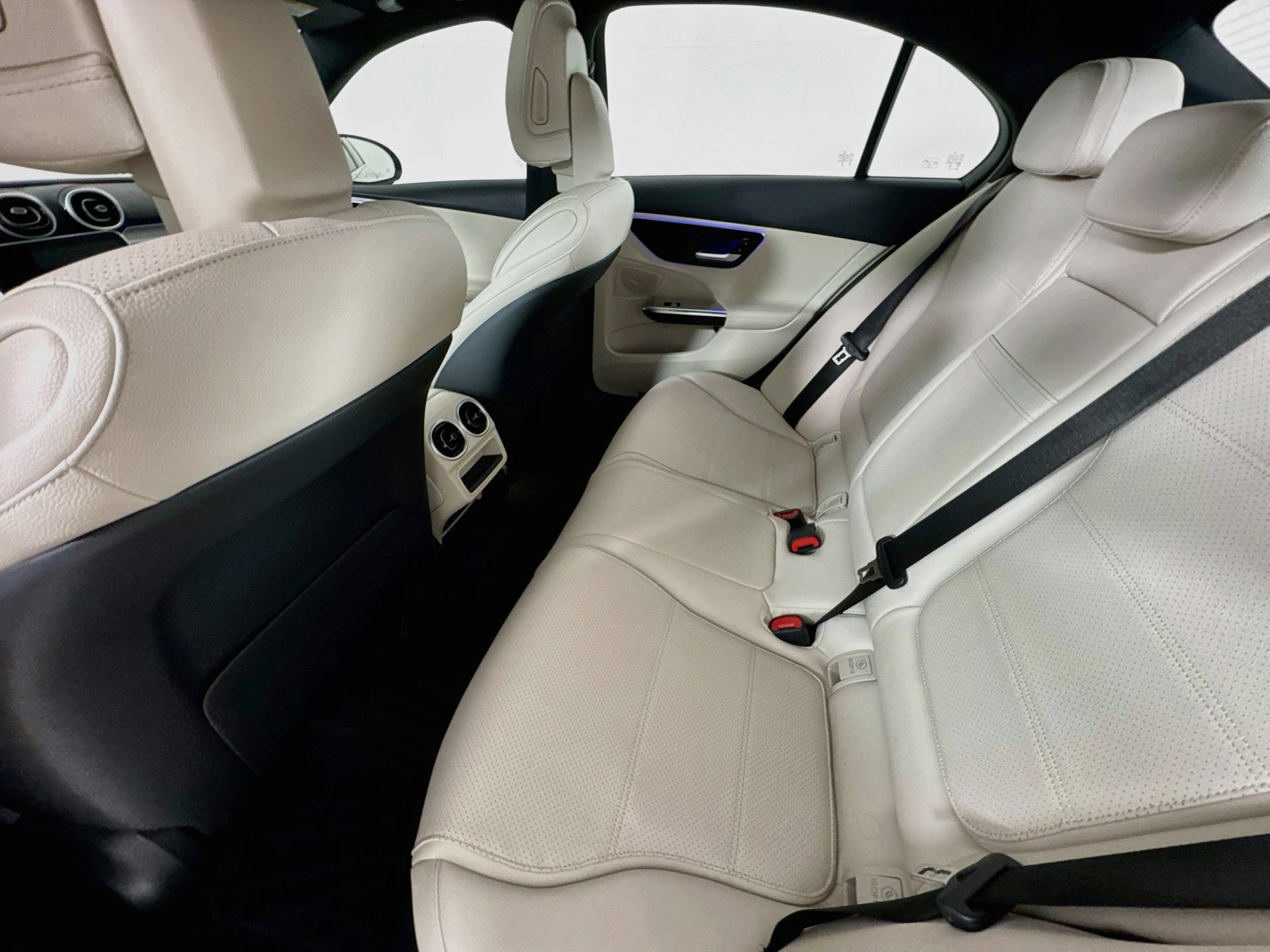 Used 2024 Mercedes-Benz C 300 Sedan image 26