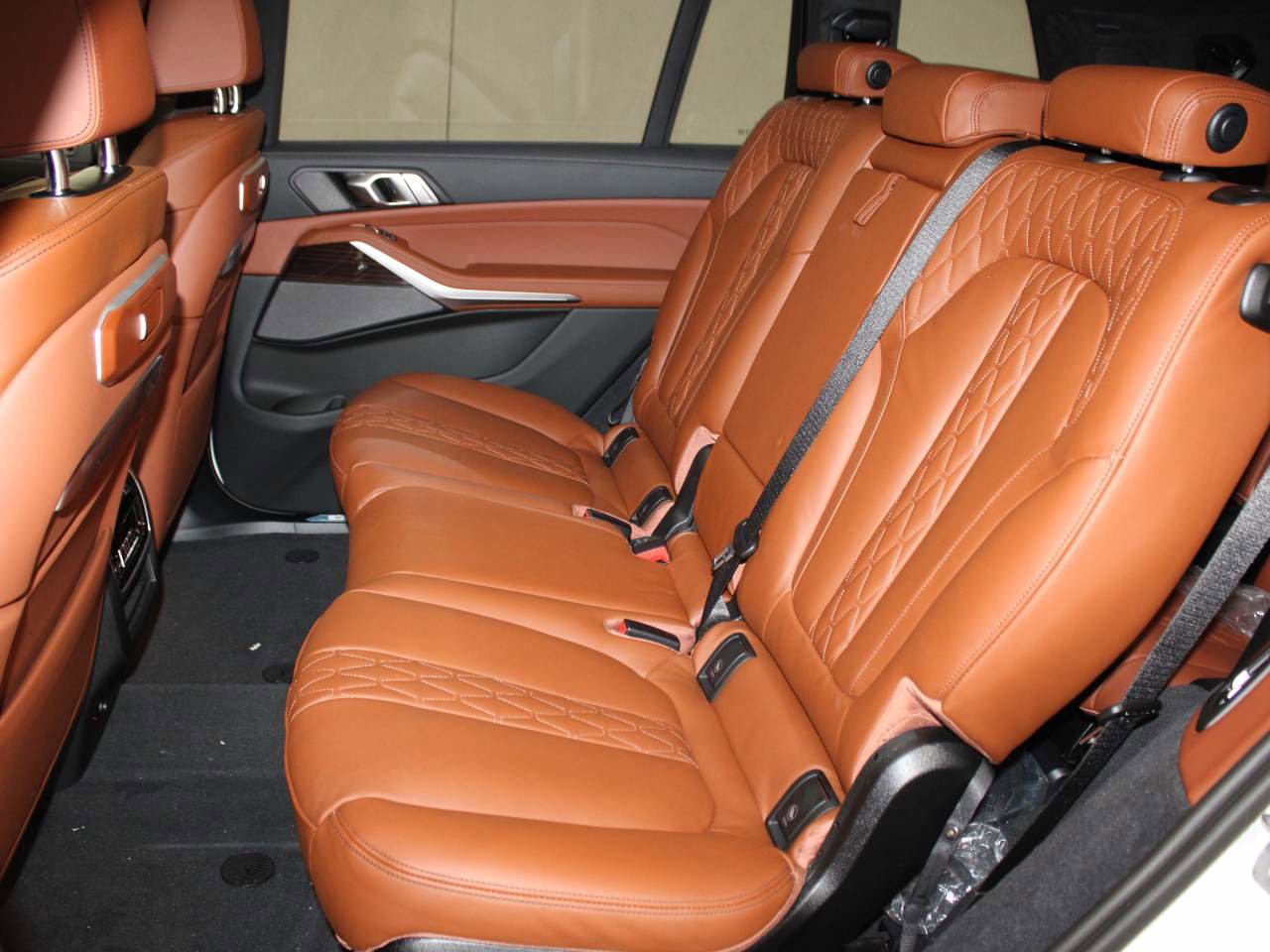 New 2026 BMW X7 M60i image 17