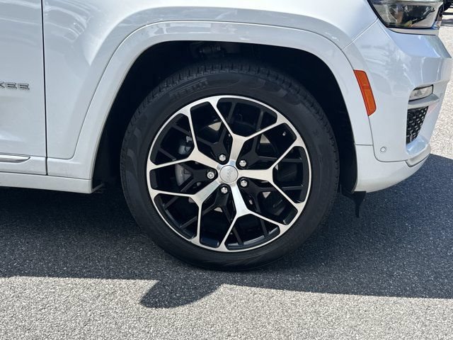 Certified 2022 Jeep Grand Cherokee Summit AWD/4WD image 14