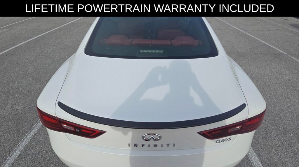 Certified 2022 INFINITI Q60 Red Sport 400 w/ Carbon Fiber Package RWD image 5