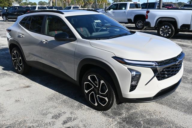 New 2026 Chevrolet Trax RS w/ Sunroof Package image 7