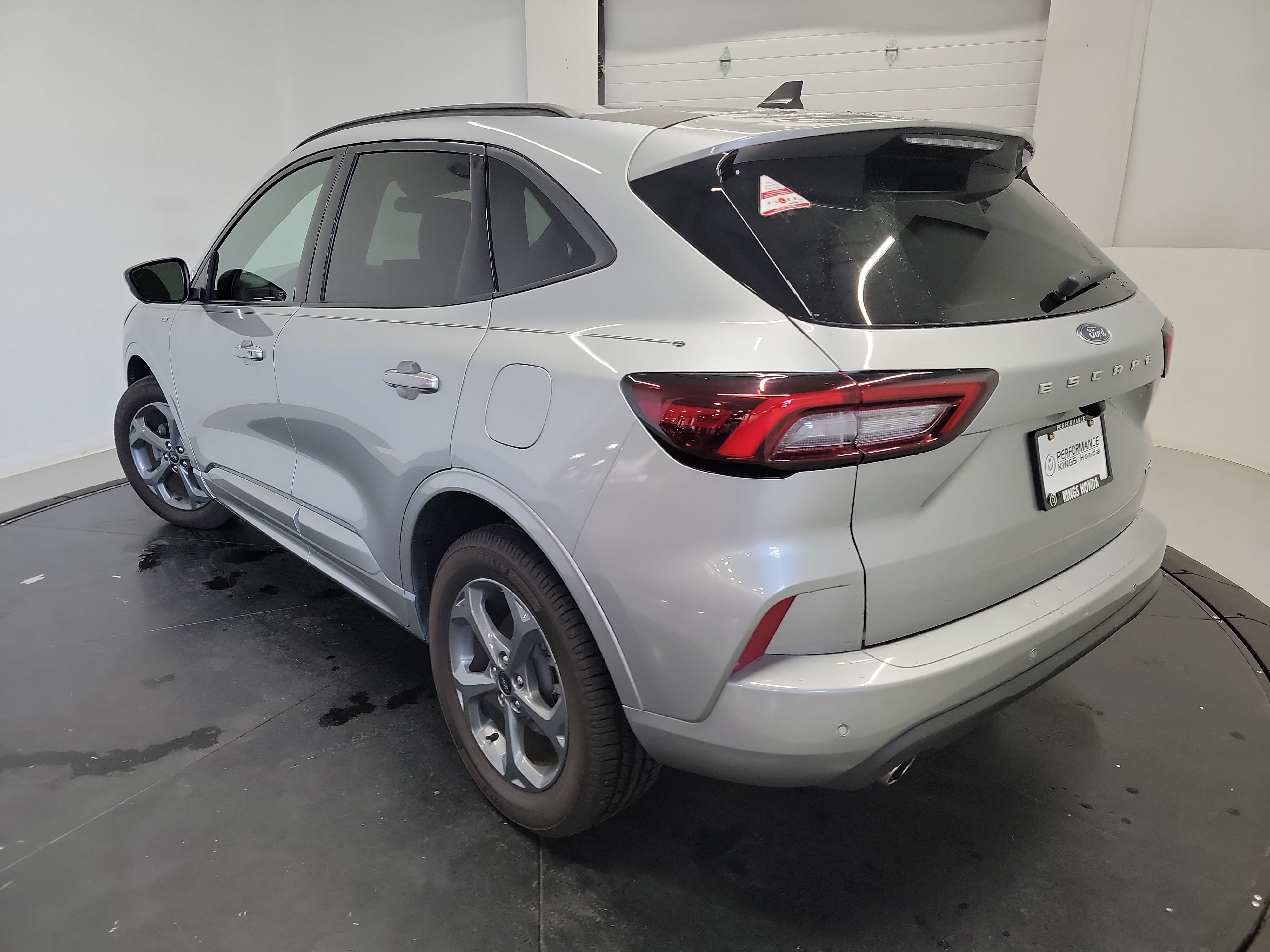 Used 2023 Ford Escape ST-Line Select w/ Tech Pack #2 AWD/4WD image 6