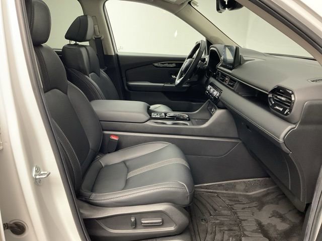 Certified 2025 Honda Pilot Touring image 26