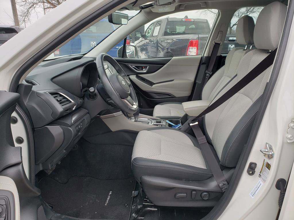 Used 2023 Subaru Forester Premium image 28