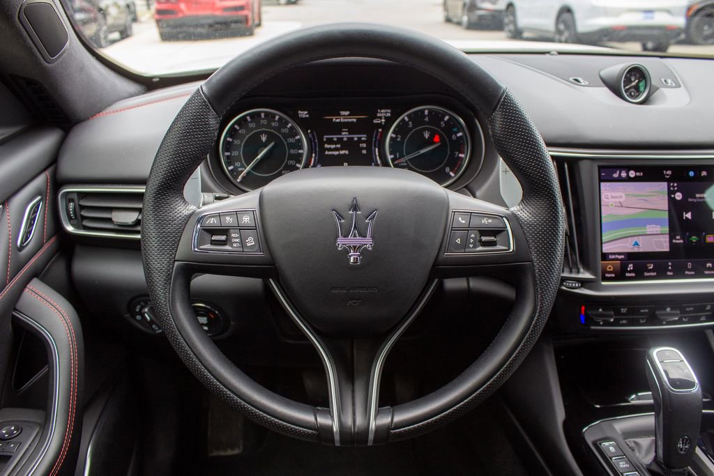 Used 2024 Maserati Levante GT Ultima image 14