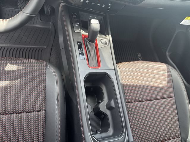New 2025 Nissan Kicks SR FWD image 22