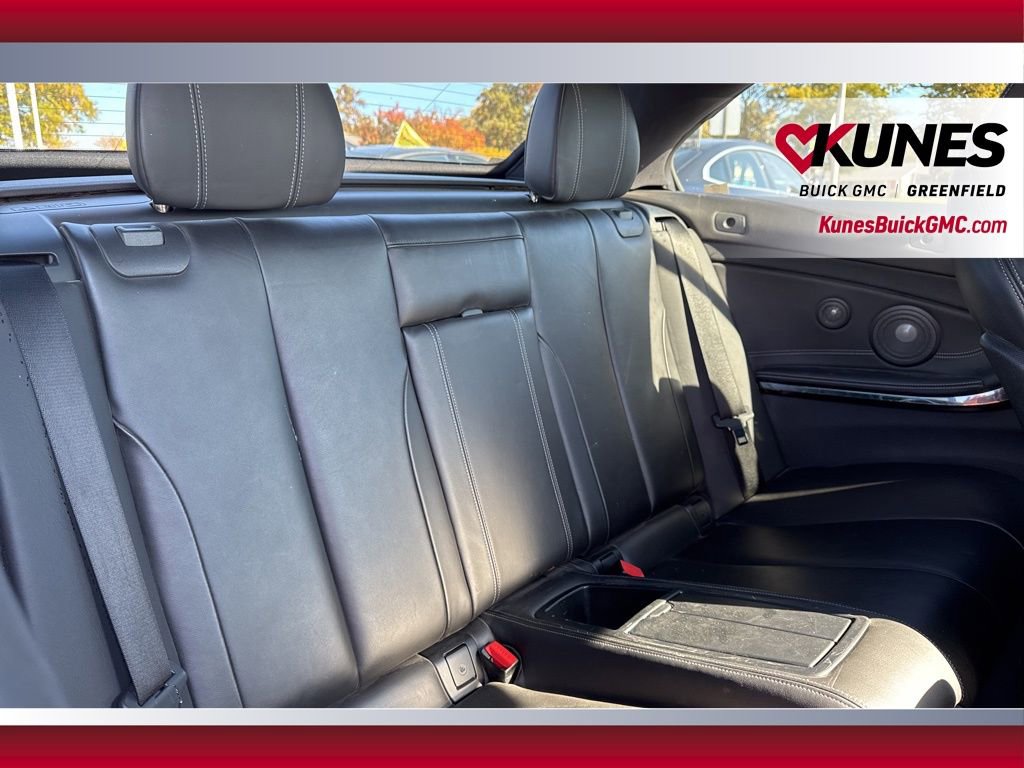 Used 2018 BMW M4 Convertible image 40