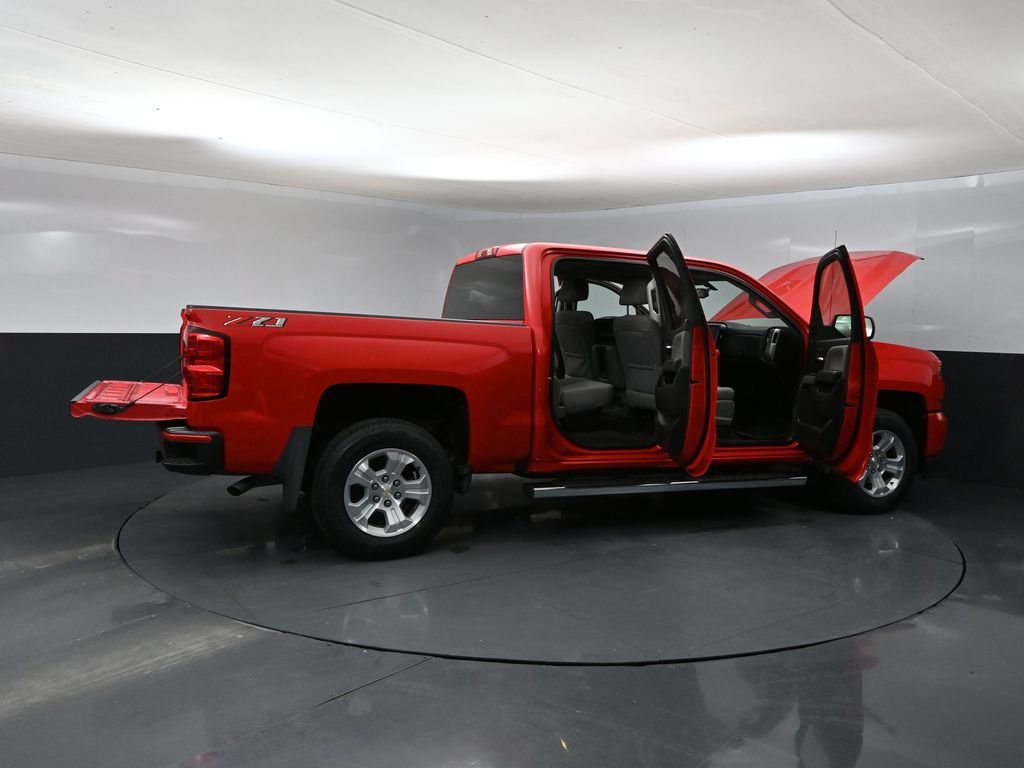 Used 2018 Chevrolet Silverado 1500 LT w/ All Star Edition AWD/4WD image 36