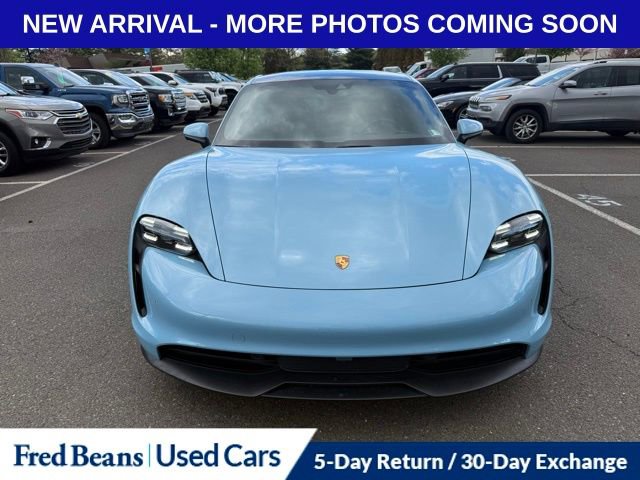 Used 2024 Porsche Taycan image 2