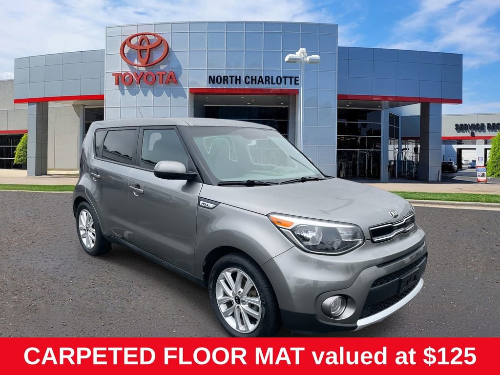 Used 2018 Kia Soul + image 1