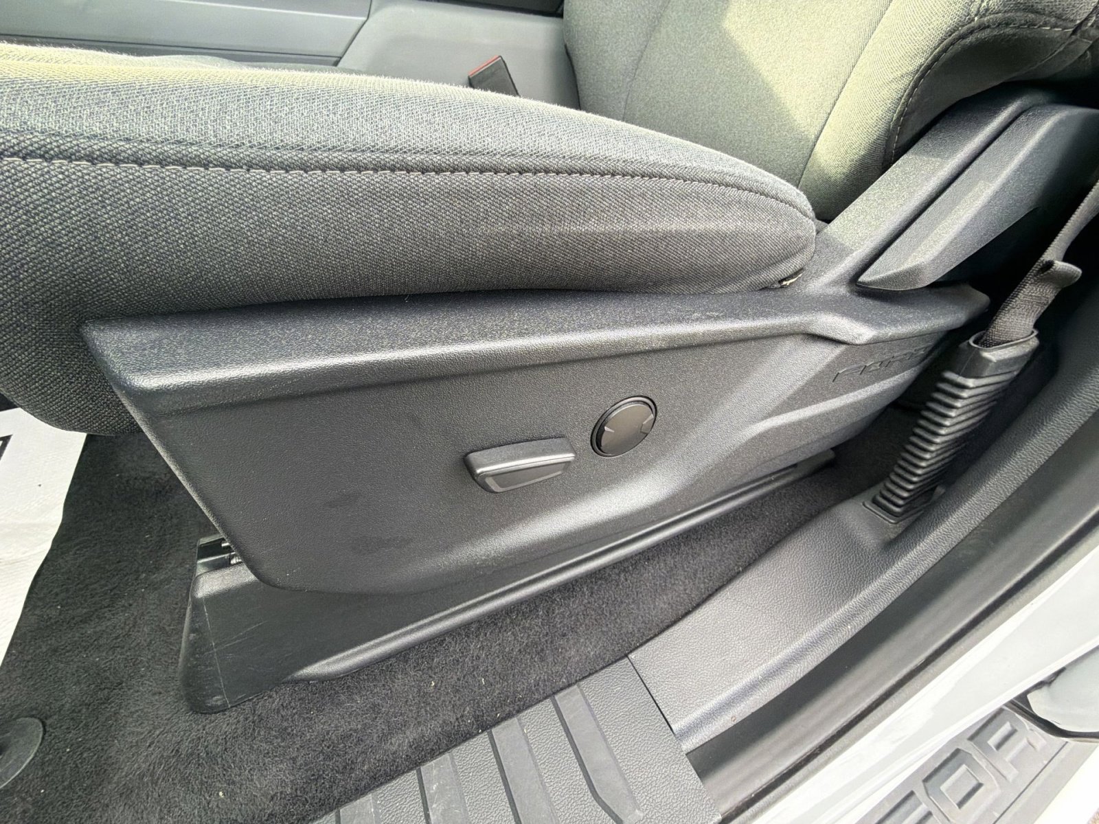 Used 2024 Ford F150 XLT w/ Mobile Office Package image 14