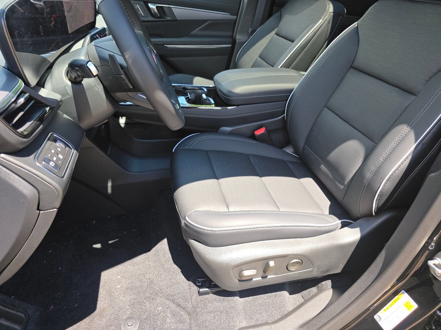 New 2026 Buick Enclave Sport Touring w/ Power Package AWD/4WD image 26