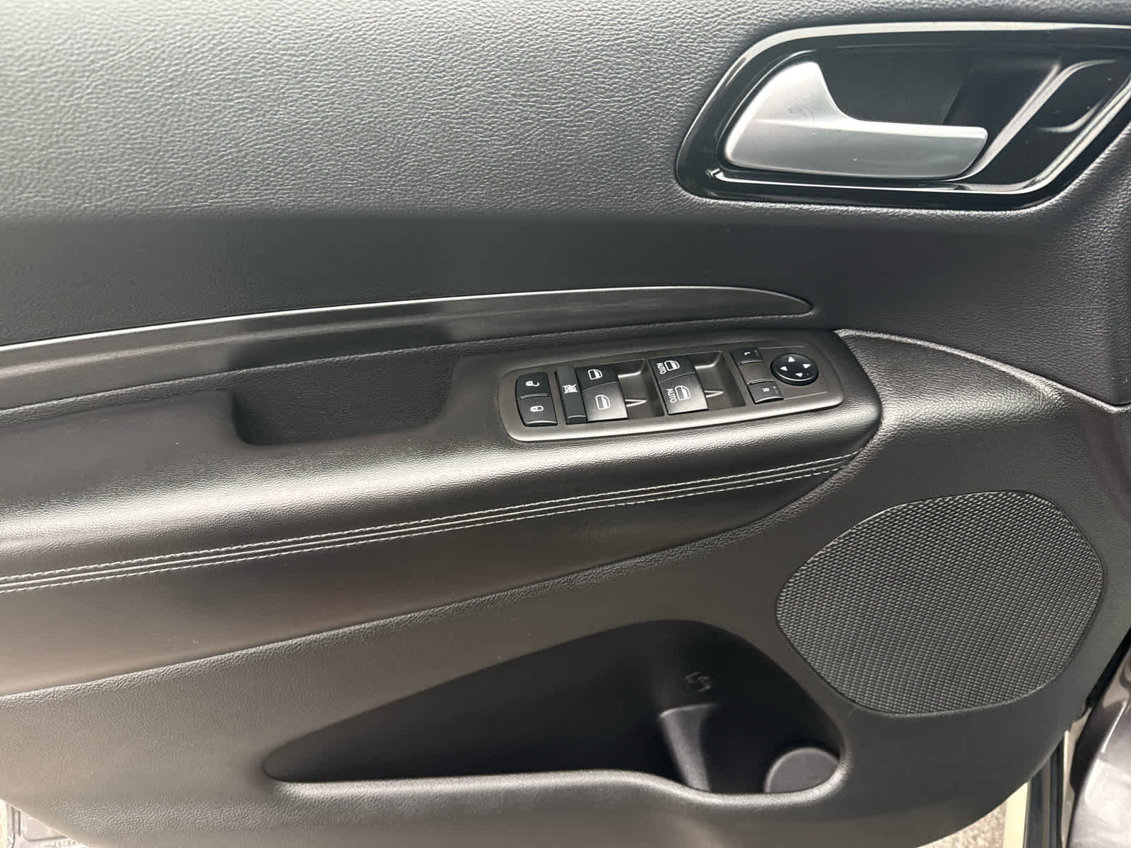 Used 2021 Dodge Durango SXT image 10