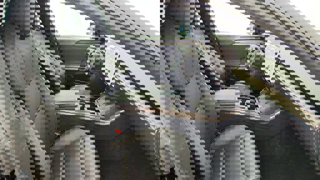 Used 2021 Tesla Model S Plaid image 26