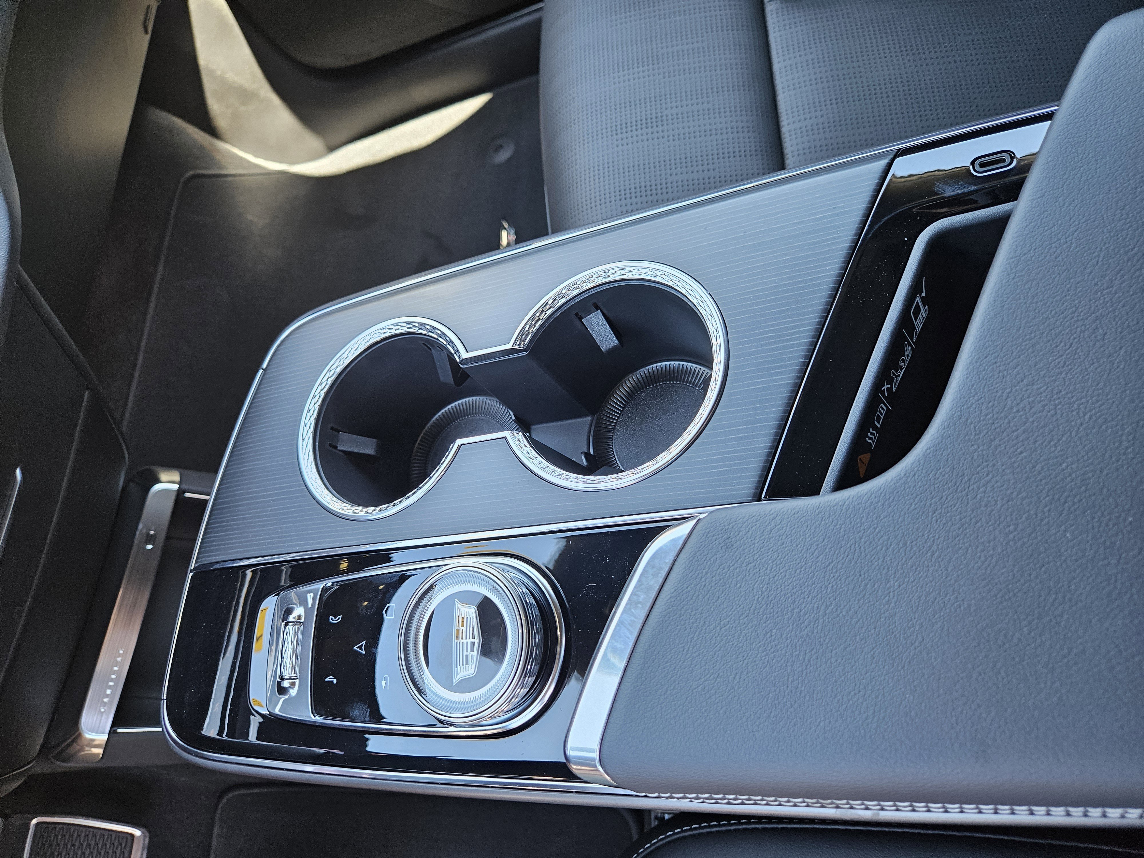 New 2026 Cadillac Lyriq V image 30