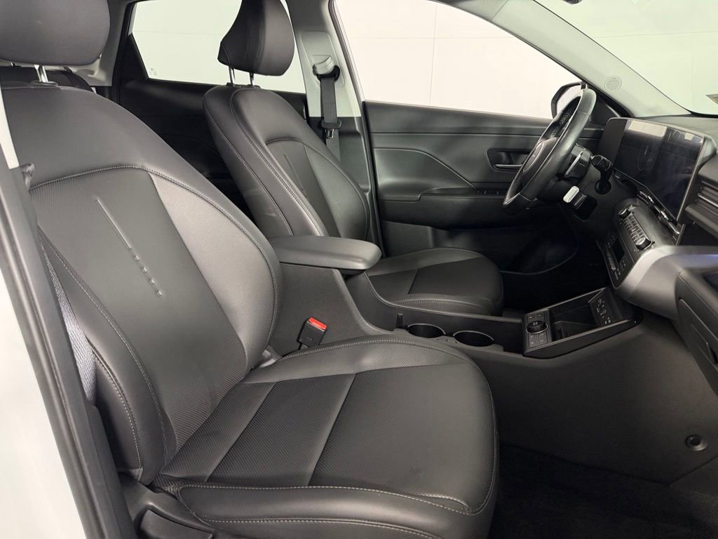 Used 2025 Hyundai Kona Limited FWD image 31