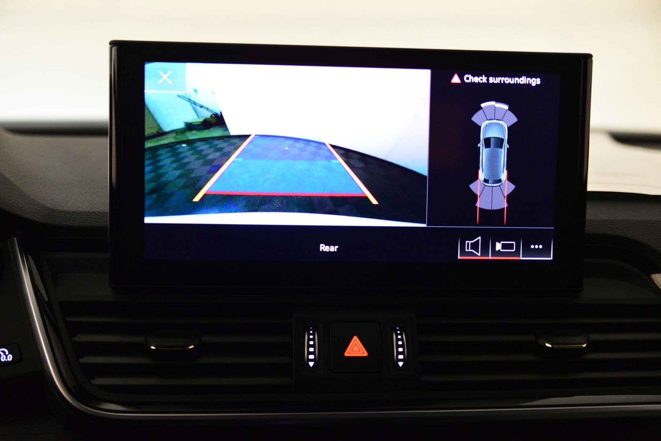 Certified 2022 Audi Q5 e Premium w/ Convenience Package image 32