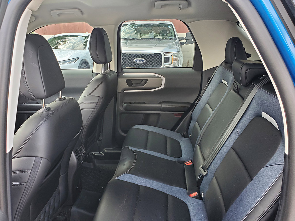 Used 2025 Ford Bronco Sport Outer Banks AWD/4WD image 6