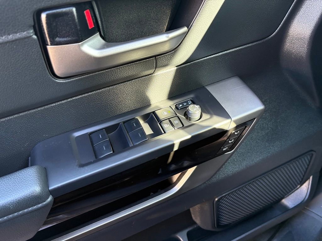 Used 2023 Toyota Tundra Limited AWD/4WD image 22