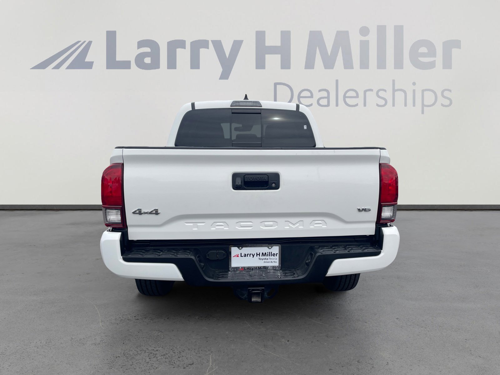 Certified 2022 Toyota Tacoma SR5 w/ Technology Package image 4