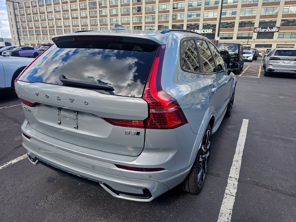Certified 2024 Volvo XC60 B5 Ultimate w/ Climate Package AWD/4WD image 26