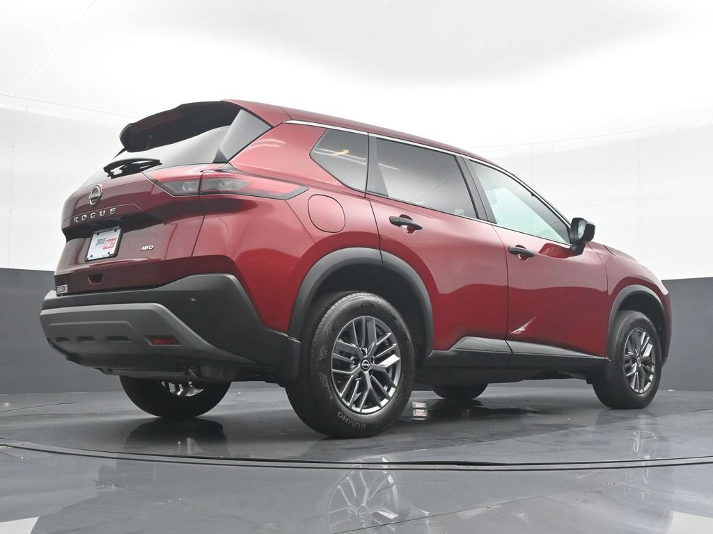 Used 2023 Nissan Rogue S AWD/4WD image 38