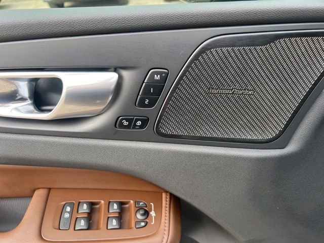 Certified 2024 Volvo XC60 T8 Plus w/ Protection Package Premier image 26