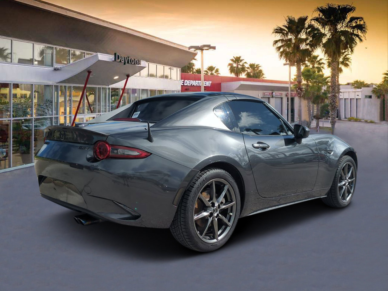 Used 2018 MAZDA MX-5 Miata RF Grand Touring image 3