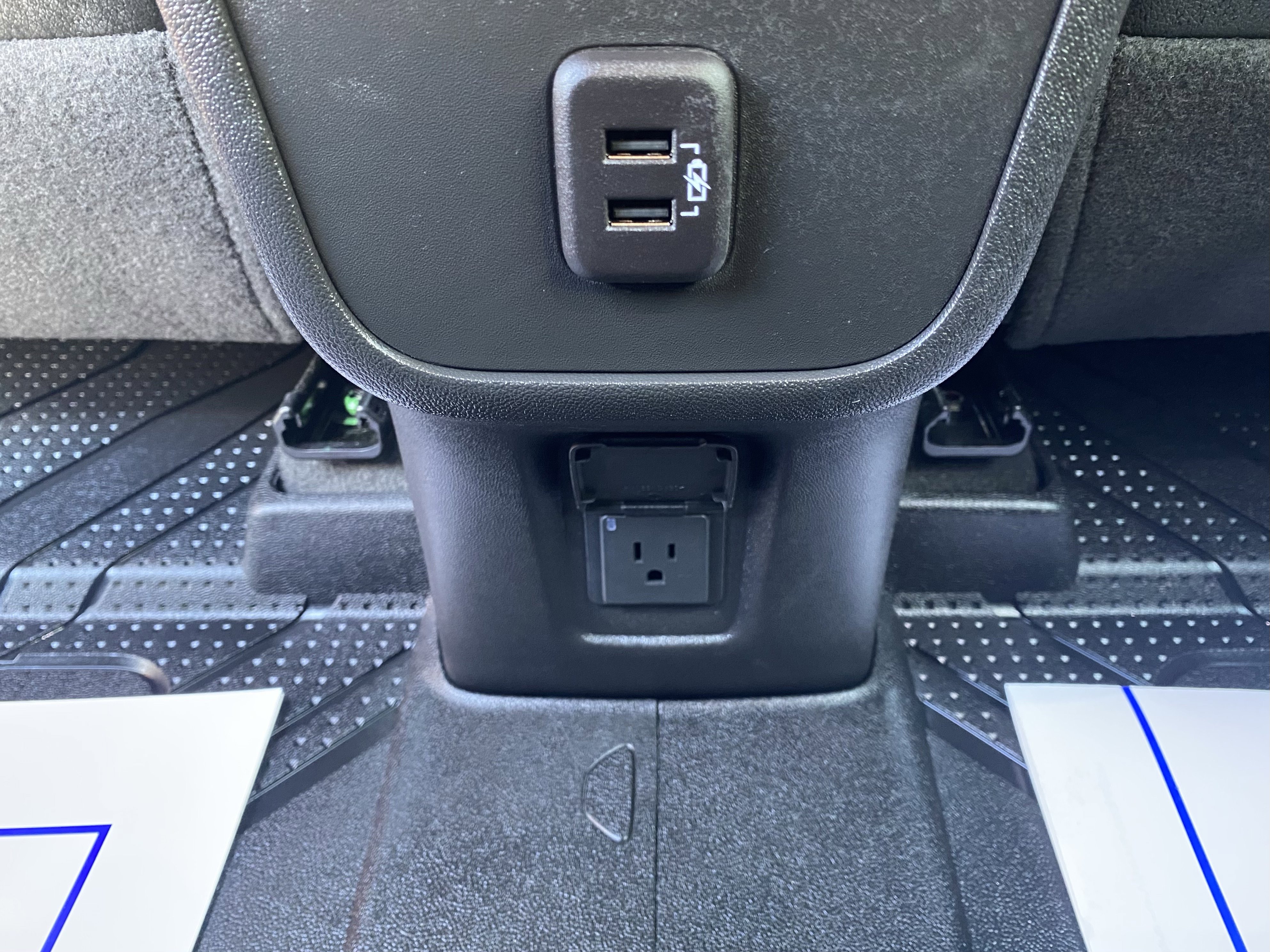 Used 2024 Chevrolet Equinox RS image 23