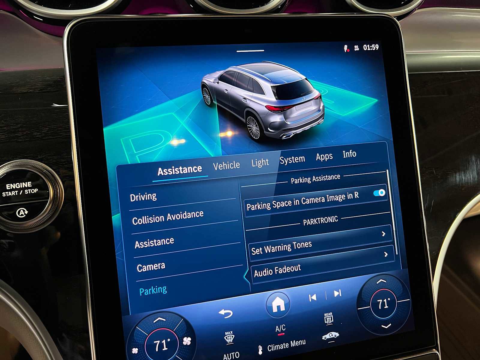 Used 2025 Mercedes-Benz GLC 300 4MATIC image 37