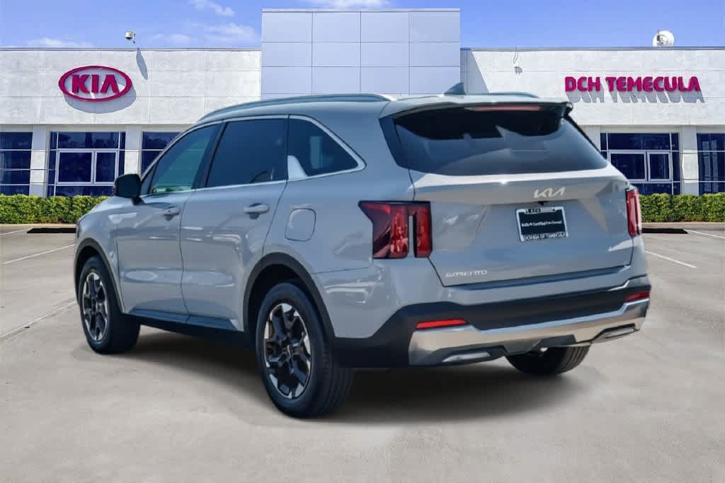 Certified 2025 Kia Sorento S w/ Panoramic Sunroof Package FWD image 6