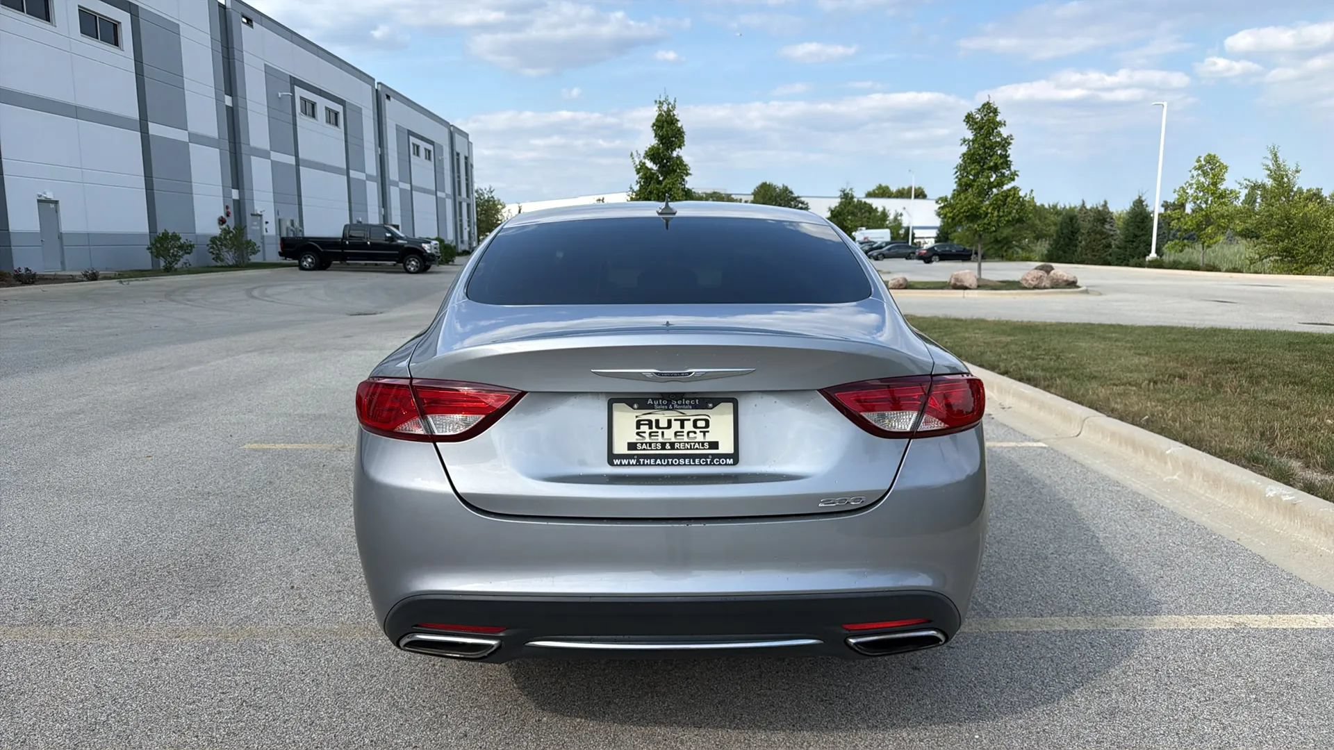 Used 2017 Chrysler 200 Limited Platinum w/ Comfort & Convenience Group FWD image 6