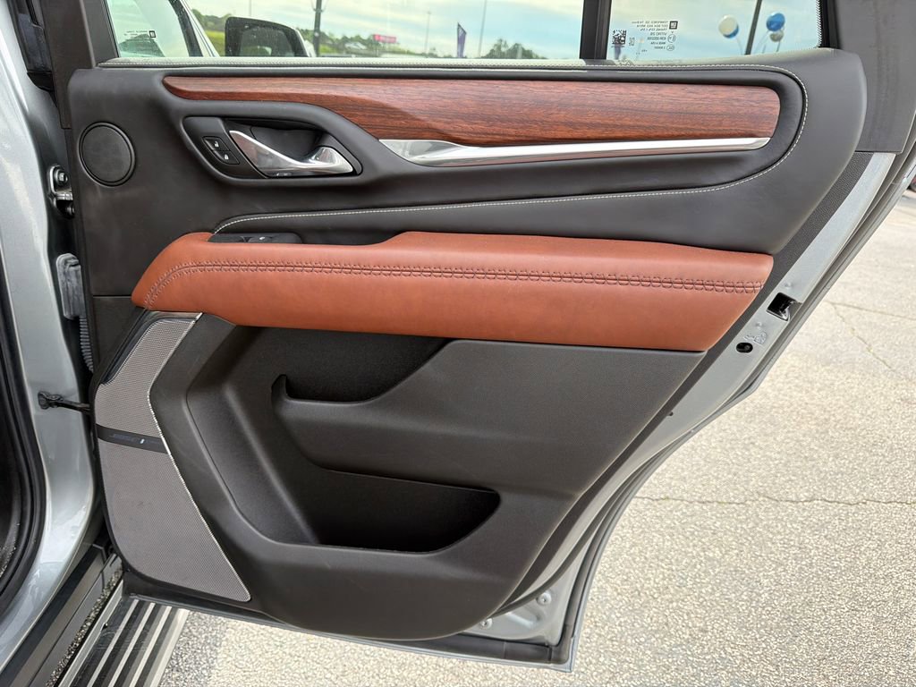 Used 2023 GMC Yukon Denali Ultimate w/ LPO, Floor Liner Package image 16