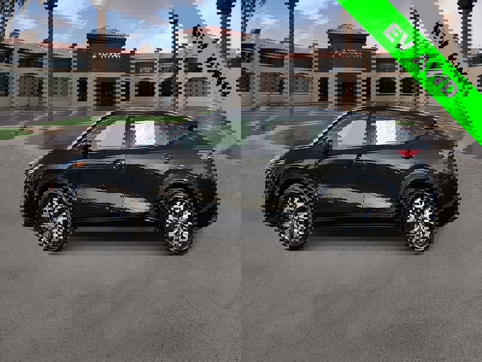 Used 2023 Nissan Ariya AWD image 5