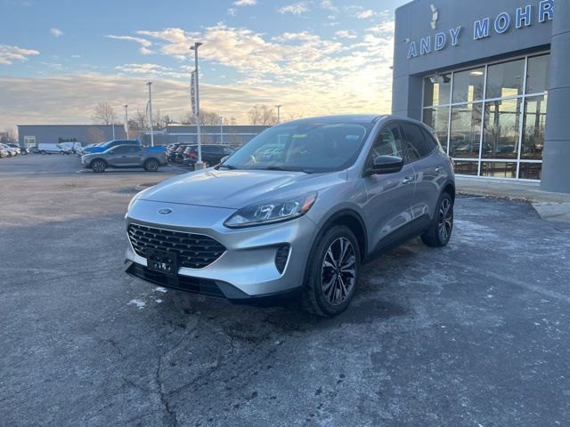 Used 2021 Ford Escape SE w/ SE Sport Appearance Package image 2