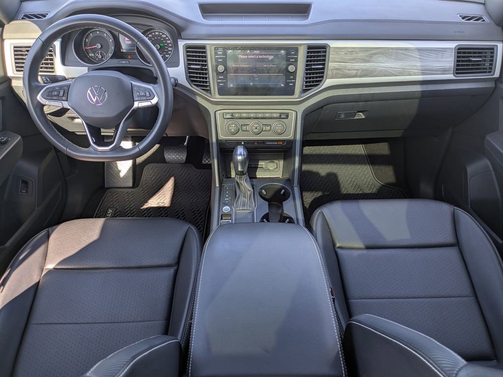 Used 2021 Volkswagen Atlas Cross Sport SE image 16