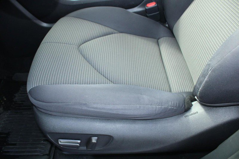 Used 2020 Toyota Highlander LE image 16