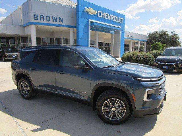 New 2026 Chevrolet Traverse LT w/ Driver Confidence Package image 1