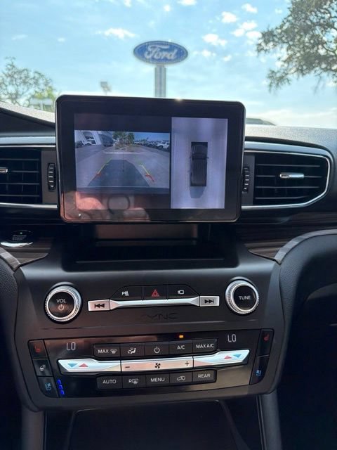 Used 2020 Ford Explorer Limited w/ Class III Trailer Tow Package RWD image 8